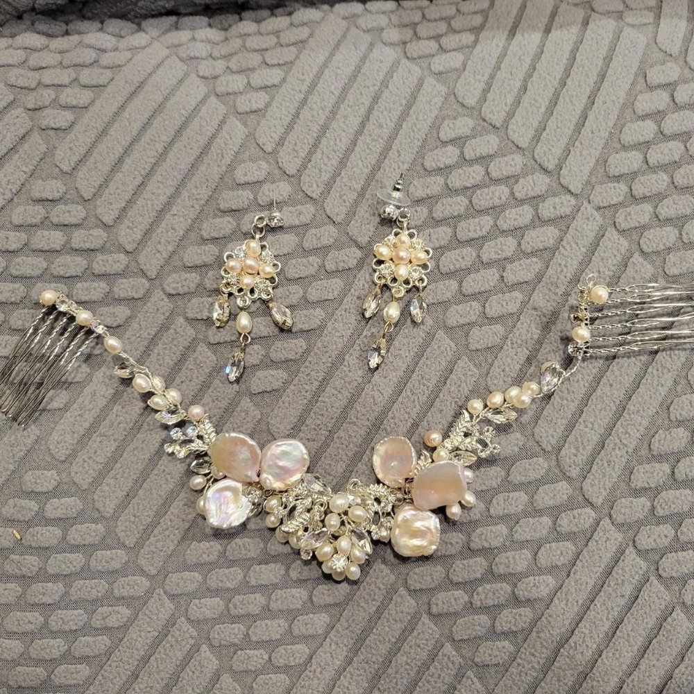 Fresh water pearl Hair vine and earrings set, wedding accessories